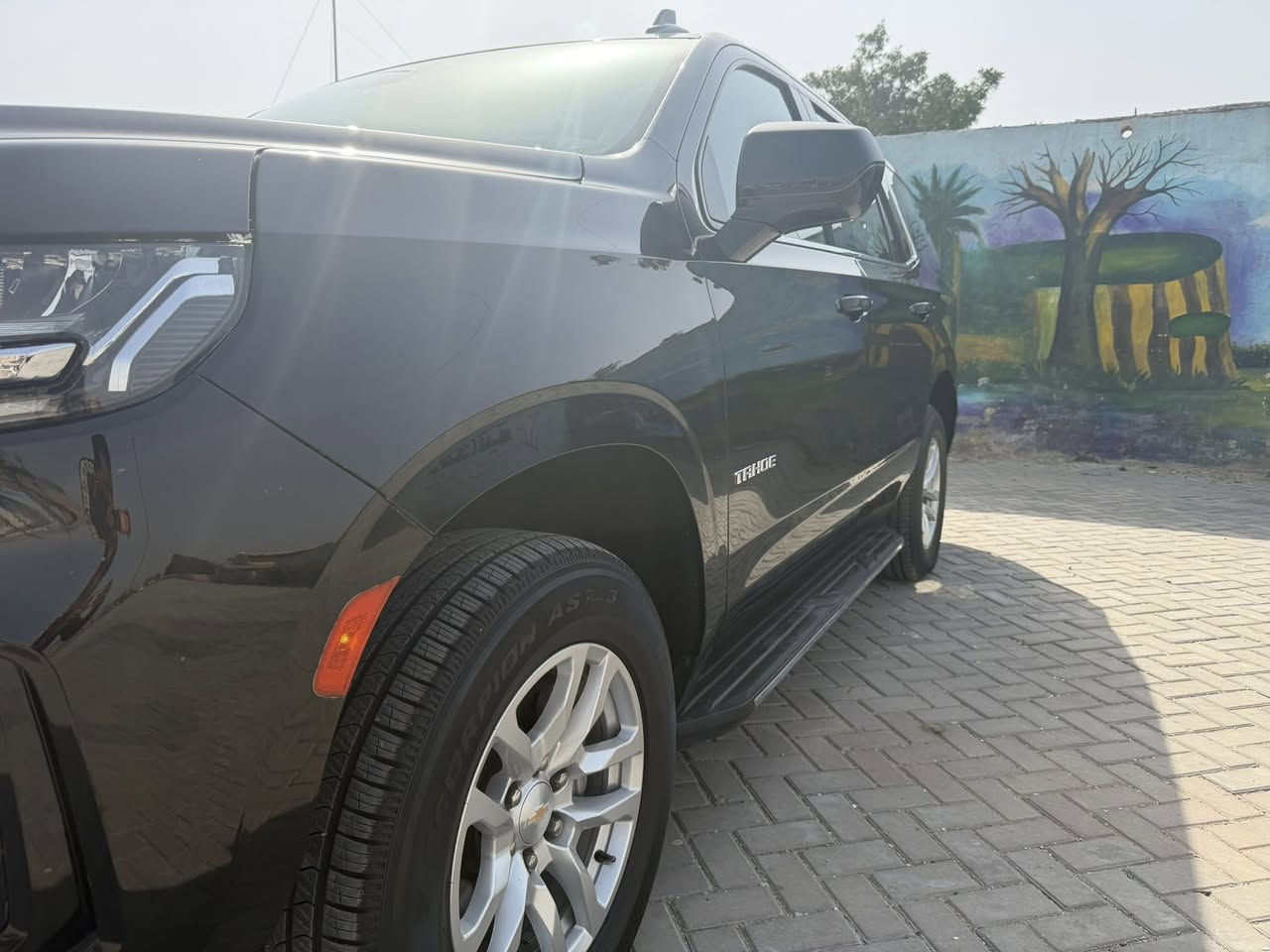 تاهو موديل 2022 مواصفات Ls ..
 علامه سوده  سياره كولش جديده
 . ومغلفه بالكامل Bdf 
تخم تاير وبطاريه جديده قبل اسبوع 
سياره بسمي شخصياً 
ورقم وهزه جديده 
ماشيه 69 
ابو مصطفى ***********
مكان بغداد .
