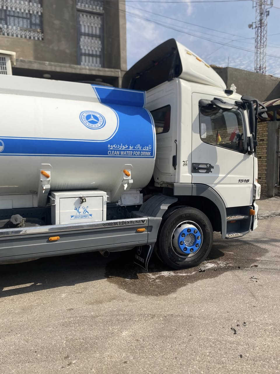 السلام عليكم تنكر اتيكو دمعه فحل (٤) سلندر للبيع موديل 2006 الحموله ١٠ طن مكان السياره بصره مكينه كير شاصي كفاله عامه للستفسار (***********)
