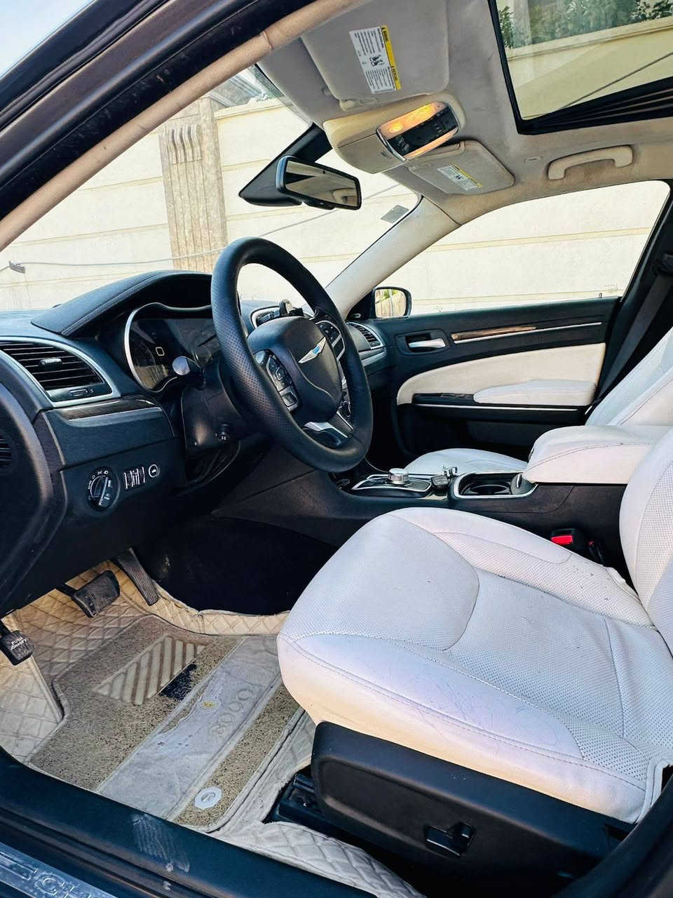 السلام عليكم اوباما موديل 2019اصل. وارد امريكي صور الحادث مرفوقه. ماشيه سياره 100 حجم المحرك 6 سلندر 3600 مواصفات السياره فول واحد على واحد بصمه كشنات جلد داخل ابيض تبريد قطعتين كشنات تدفئه تبريد بني رامه كير ماوس   سعر السيارة 155 وبيه مجال. رقم السيارة انبار مشروع وطني بسمي   رقم الهاتف ***********
