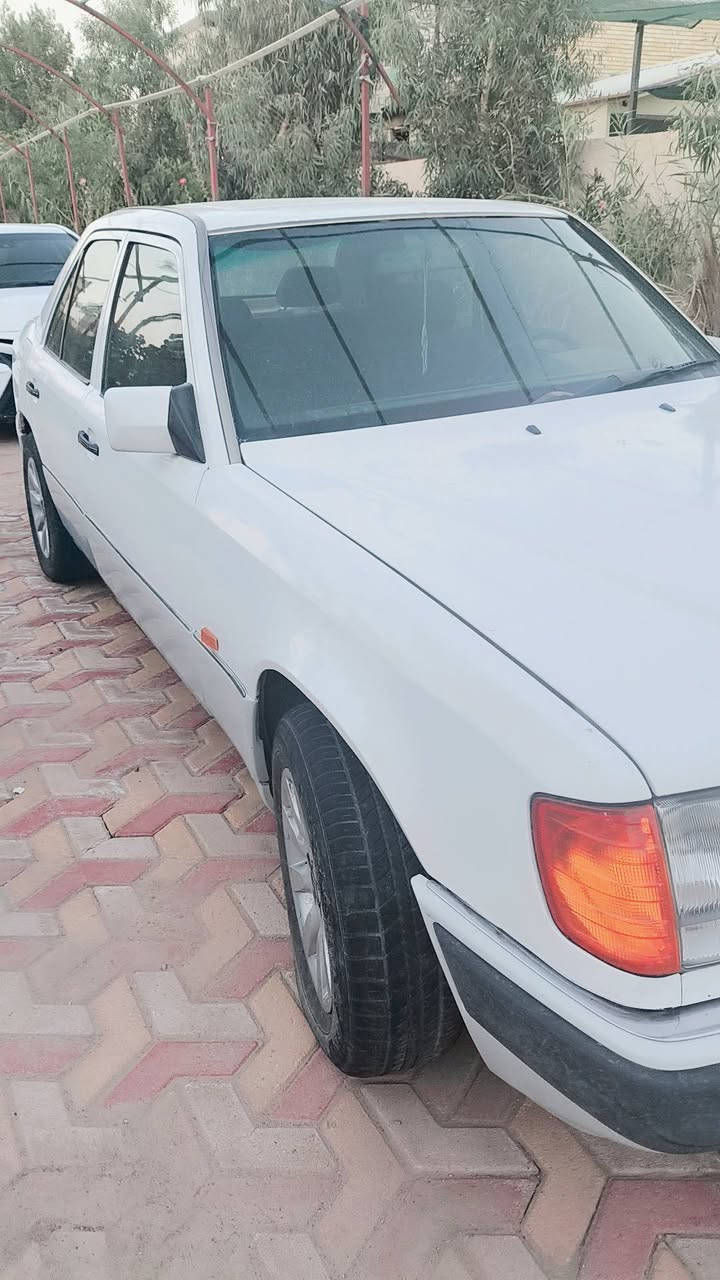 متاح مارسدس دب موديل 1990 محرك ففتي 2500 رقم كربلاء للاستفسار ***********
