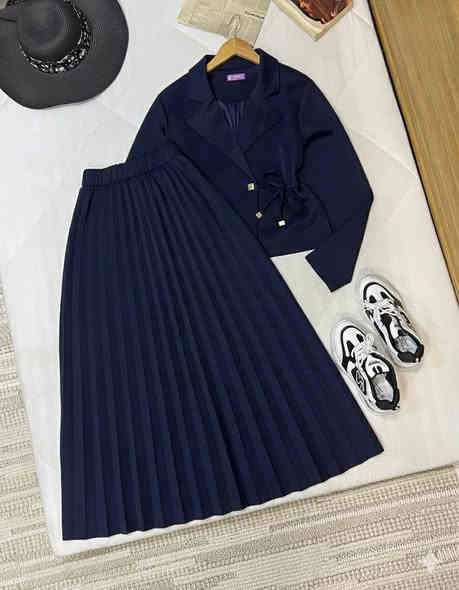 طقم قطعتين يجنن جاكيت+ تنوره كبس
الأستفسار آكتر واتساب ‭0787 592 8266‬
قياس 38-40-42-44-46-48

السعر خاص  😘😋
