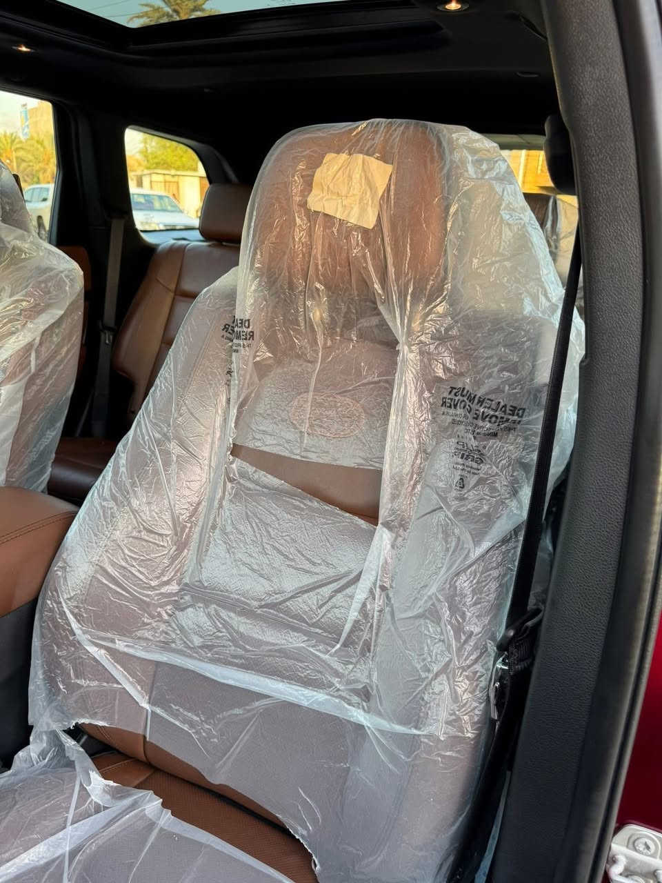 🚗 للبيع 
جيب 2021  اوفرلاند —  وكالة هارلم خليجي
🌍 المدينة - بغداد –  السيديه 
•   🛣️  المسافة المقطوعة    -  26 الف 
🔹كفاله عامه من البارد والتبديل والصبغ 
🔹كير مكينه بشرط شرط الفحص
✅ المواصفات :
🔹داخل قرميدي مميز 
🔹 الموديل: 2021 خليجي 
🔹3شاشات خلفيه 
🔹 المحرك: 3600cc 6 سلندر ⚙️
🔹 الممشى: 26 فقط ✅
🔹 الوارد: وكالة هارلم
🔹 العجلات: ويل 20 إنش
🔹 فئة اوفرلاند ام الجكات الرياضية الفاخرة
🔹 بصمة تشغيل ودخول ذكي 🔑
🔹 شاشة وسطية كبيرة تدعم Apple CarPlay / Android Auto 🎶
🔹 كاميرات 360 درجة + 
🔹 حساسات أمامية وخلفية 📸
🔹 فتحة سقف بانوراما 🌤️
🔹 مقاعد جلد كهربائية مع تبريد وتسخين 
🔹 أنوار LED أمامية وخلفية حديثةالتصميم
🔹 نظام صوت فاخر + تحكم مقود متعدد 
🔹 أنماط قيادة متعددة (سبورت / 
🔹 دفع رباعي
🔹 *********** للاستفسار 
السعر 355 مع المجال للشراي
