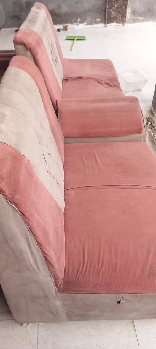 السلام عليكم تخم للبيع 10مقاعد 
سعره 100 و بي مجال 
رقمي واتساب 
***********
