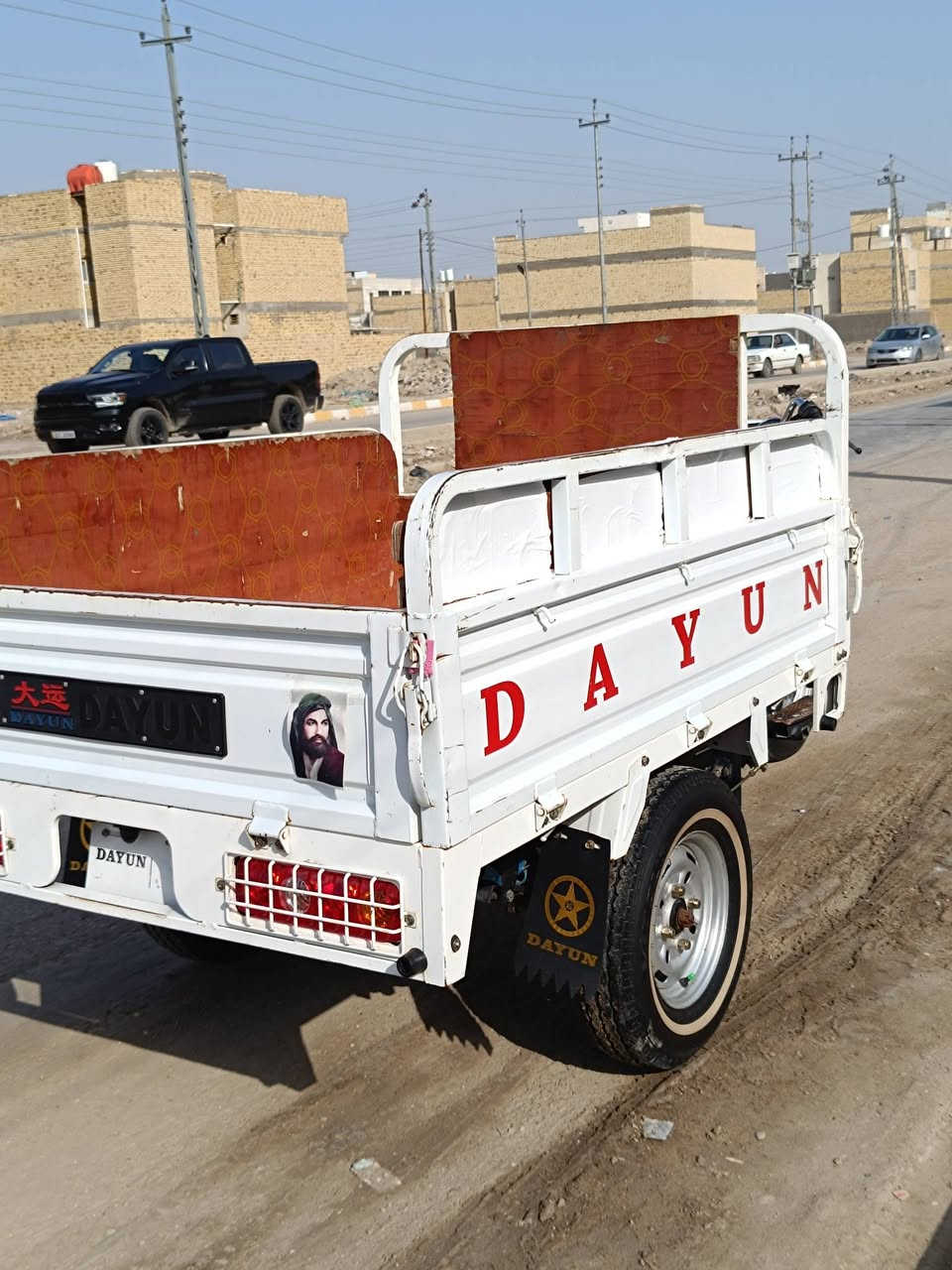 السلام عليكم ستوته للبيع دايون 2022 اصولي اوراق باسمي طالعه من مجمع الكرار دراجه سلف هندر كامله من طول للطول جديد بمعنى الكلمه للاستفسار اكثر مكان ناصريه مركز  ه‍.  *********** اذا موشراي لاتعبني
