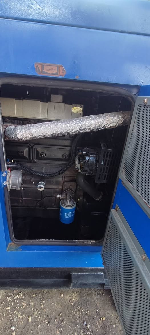 مولد كاتم بيركنز صيني
          محرك 4 سلندر حديث
راس توليد ستانفورد كزايتر  25KAV
كفاله عامه 
مكان بابل
***********
