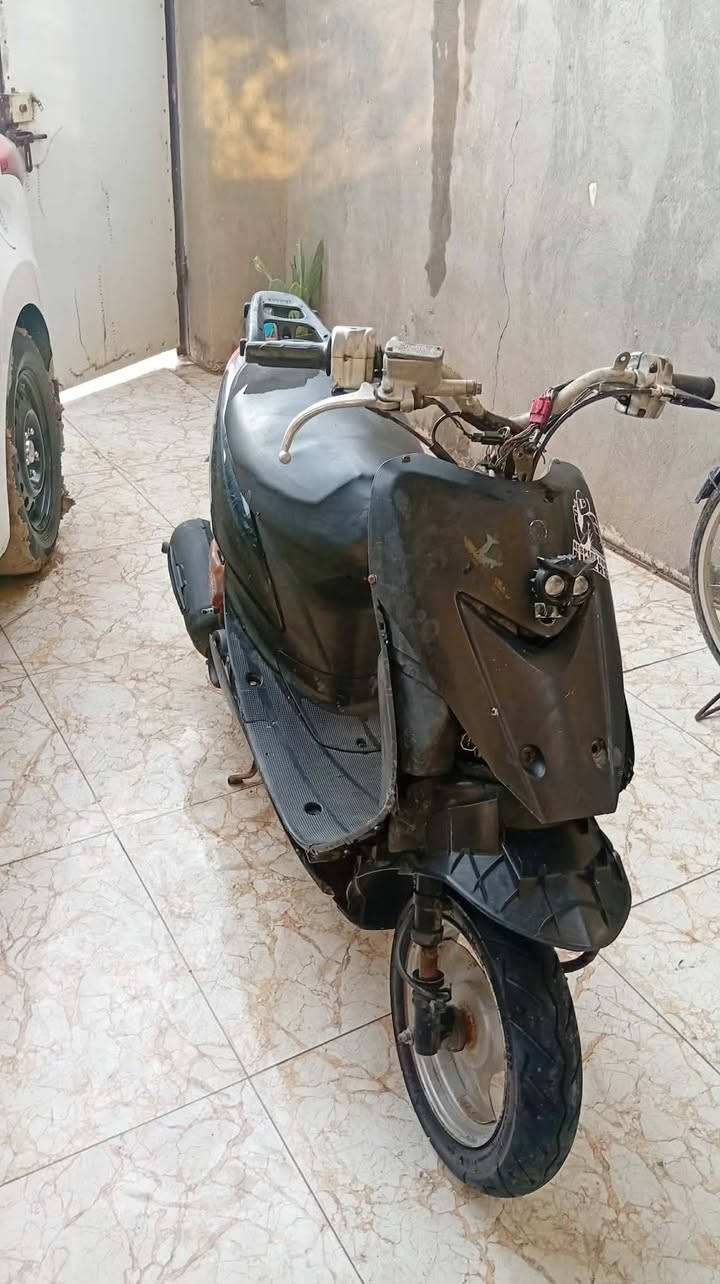 السلام عليكم
دراجه عصفوريه للبيع شغاله هندر واحد مكينه ناعمه 
السعر 100 وبيه مجال العنوان واسط كوت انوار الصدر 
رقم ‏‪0771 291 9416‬‏
