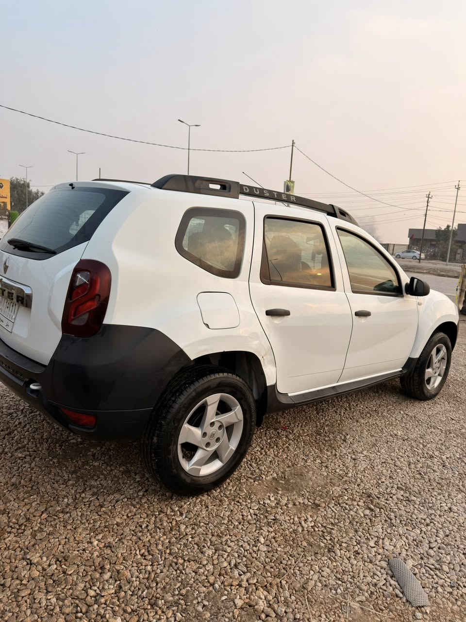 رينو داستر  موديل 2018 وكاله
محرك 2000 المرغوب

ماشيه ٨٥ حقيقي

نضيفه جدا 

ع ايد وحده لسياره ممتعوبه 

مكفوله من لصبغ وتبديل قطره صبغ مابيها 

بدون دواخل وايرباك كله وضع شركه

بيها فقط طختين بسيطه ع وضعها ابيعها 

سبيرها مانزل من مكانه ابد بعده جديد مال شركه

تايرات تخم جديد

مكانها بابل 

رقم الاتصال 

***********
