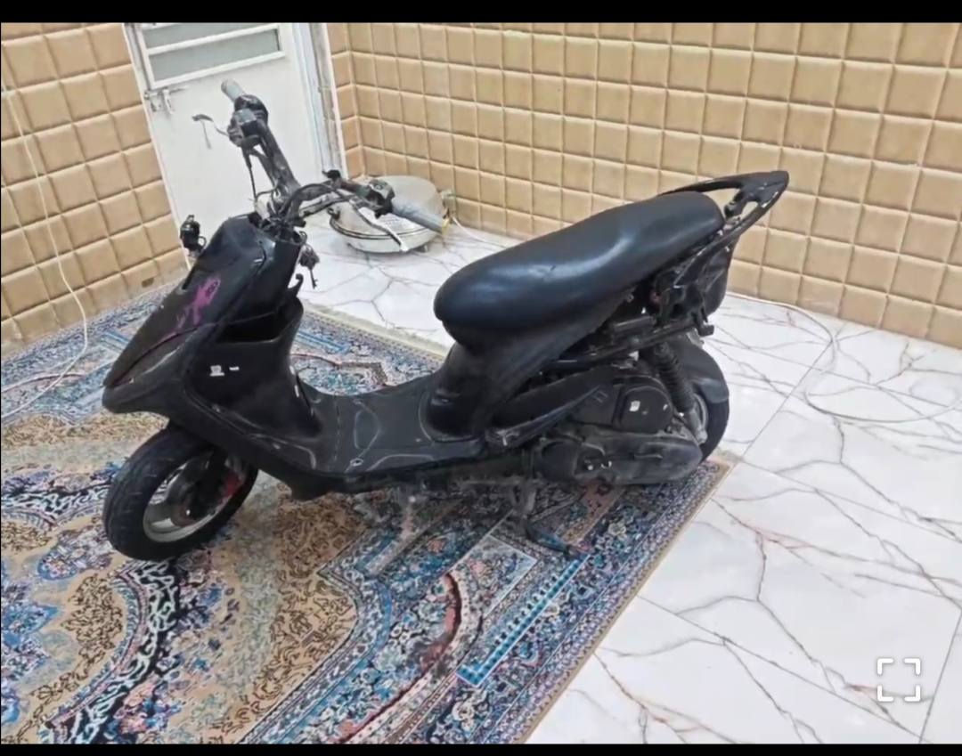 ماكس عدله حربية مكينه بلاديه ما مفتوحة المكينه نظيفة شلعتهة حلوة
بيهة يدات koso والدراجه( أوراق)
500وبيهة مجال


**إذا كنت صاحب هذا الإعلان وتريد حذفه لأي سبب، رجاءا أرسل رسالة إلى الدعم الفني**