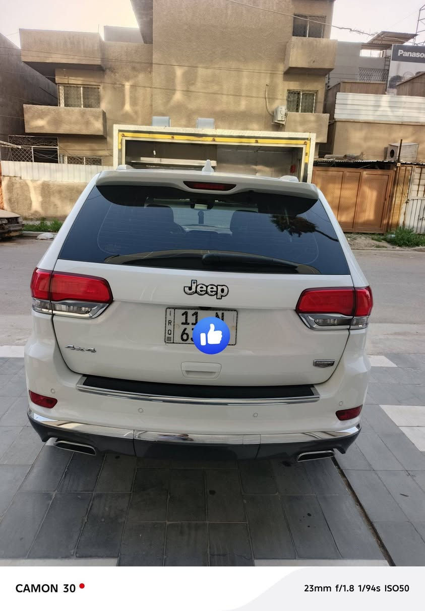 (جيب كراند شيروكي ( خـليـجـي ) لون أبيض )
(موديل2021 فول مواصفات وكالة هارلم)
(المحرك : V6.  3.6L دفع رباعي 4x4 بانوراما)
(رقم بغداد بسمي الجديد 11 تحويل ثاني يوم )
(سياره جديده       
 (سياره ماشيه  88 الف كيلو متر 
(سياره بيه صبغ جاملغ خلفي  )
(السيارة وكالة )
(موصفات فول 1/1 )
*رادار امامي وجانبي )
* نقطة عمياء .)
*داخل اصلي )
* دفع رباعي 4x4 . )
* فرش المقاعد من الجلد . )
*صفي المقاعد الأمامية كهربائية .)
* ذاكرة لحفظ وضعيات الجلوس . )
* صفي المقاعد الأمامية مع تدفئة . )
* صف المقاعد الخلفية مع تدفئة . )
* ويل قياس 20 انج .)
* مقود السائق كهربائي . )
* تدفئة ستيرن . )
* سقف بانوراما .)
* شاشه كبيرة 8.4 انج .)
* نظام الملاحة (GPS) . 
* نظام خاص للطرق الوعرة . )
* مصابيح امامية زنون . )
* المصابيح الأمامية مع LED لايت . )
* كشافات ضباب بروجكتر زنون . )
* تشغيل عن بعد .)
* صندوق كهربائي )
*  حساسات أمامية . )
*  حساسات خلفية .)
* كاميرا خلفية .)
* بخاخ ماء لتنظيف المصابيح الامامية .)
* مرايا بخاصية التعتيم الذاتي . )
* مرايا جانبية قابلة للطي . )
* بلوتوث تلفون . ؟
* محدد سرعة . )
* نظام تشغيل واطفاء اوتماتيكي للمحرك للتوفير من صرف الوقود . ( Auto Start System ) .
* نظام بريك اوتماتيكي ( Auto Break System ) .
(مكان سياره الكراده العرصات )
(السعر 290 وبيه مجال  )
(للاستفسار اكثر ***********   ***********
