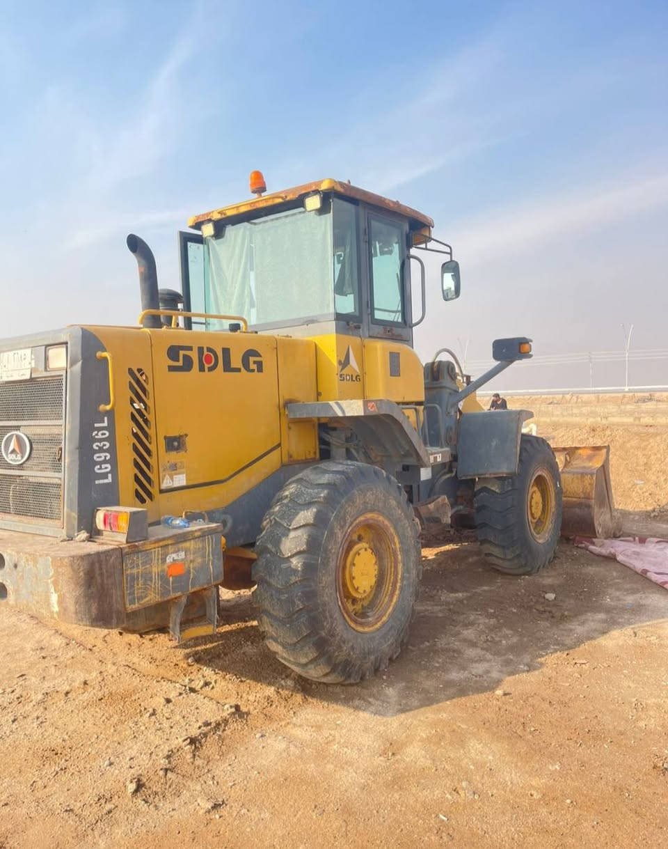 للبيع شفل ال جي صيني مديل 2011 حجم 36 رقم بصره الماني بسم راعيه تحويل ثاني يوم شفل جاهز للشغل مكينه جديده دوشمه جديده السعر 200 بيه مجال بسيط مكانه البصره الشراي يتصل *********** .
