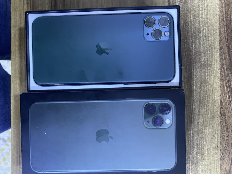 ايفون 11برو ماكس
ذاكره 256

باتري76 

الجهاز شغال بالكامل 

فقط فيس ايدي عاطل 

دبل سيم 

مبدل شاشة 

السعر 235

***********
