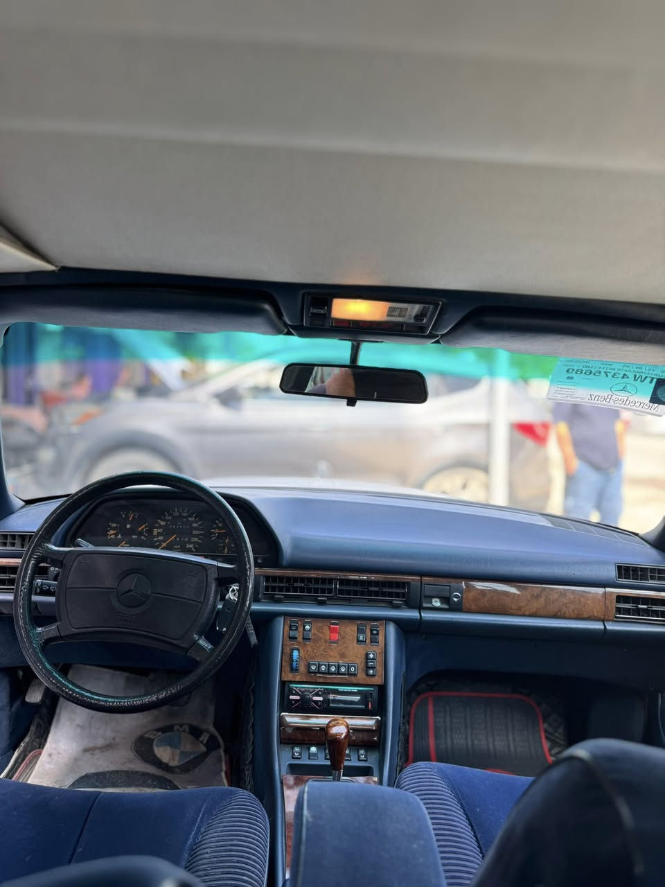 جامبو رئاسي 300SEموديل 1987
سلايد 
كشن كهرباء 
برده 
ومواصفاتها معروفه 
سياره جديده بمعنى الملهمه 
سعر 140وبيها مجال بسيط ***********
