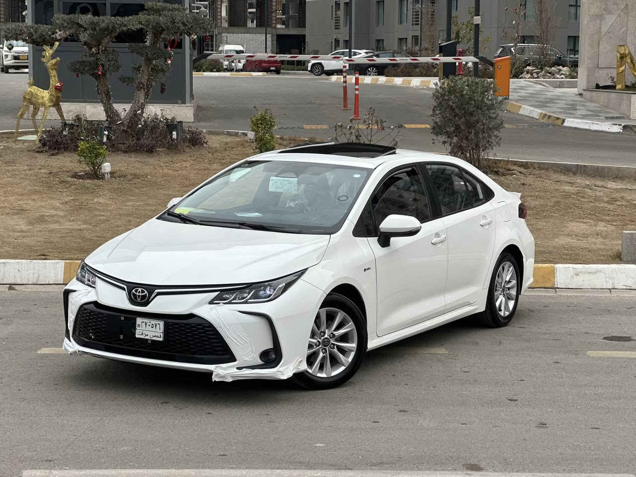 سلام عليكم 🙋
ارخص سعر بل سوك لو تلحك لو متلحك 😅
وبل عافيه عل ياخذها مقدماً 
كورلا موديل { 2025 } محرك { 1800 } هايبرد ⚡️ 
ماشيه { 11 } الف بعدها ريحه الشركه بيها السياره
مكفوله: السياره من { البارد ، والضربه ، والصبغ }
فول مواصفات راح اذكر مواصفاتها للي ميعرفها :

⬜️ فتحه سقف طكتين 
⬜️ كشنات جلد اصلي اسود ملكي 
⬜️ هاند بريك بصمه 
⬜️ كامره خلفيه دواره 
⬜️ دخول ذكي + بصمه تشغيل 
⬜️ شاشات اصليه عدد { 2 } دجتال
⬜️ رادار امامي + مانع تصادم توقف ذاتي
⬜️ تبريد قطعتين 
⬜️ تحكم ستيرن جهتين
⬜️ لايتات دينامك تحكم يصعد وينزل 
⬜️ اشاير بل مري 
⬜️ اوتو هولد 
⬜️ بجم زنون فول { LED }
⬜️ بك لايتات { LED } 
⬜️ سبايدر خلفي اصلي وياها جاي 
⬜️ ويل كب كروم 
⬜️ بصمات عدد 2 وياها

العنوان 📍: بغداد حي جهاد قرب مجمع النسيم
📞هـ ***********
السعر : 💵157 وبيها مجال
