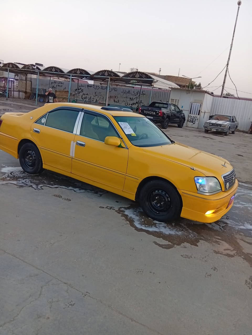 السلام عليكم
ملكه 2006
رقم صلاح الدين صدامي  مفحوصه ومسجله كفالة من الكص والضربه  مكينه ديفور الكبير توني شادهه
حداديه جديده تبريد شغال كرستال تخم تاير اربع دكم جهازه مالت جناي 
هيه مصفره مطلوبه مرور 15 ورقه على المشتري 
   السعر  وبيه مجال40وبيه مجال وكاله السياره من المالك 
***********
