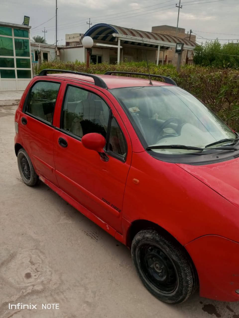 سلام عليكم للبيع كيو كيو 2012 سياره بيه بس باب رش والباقي مكفول ومكينه وكير شرط اوتوماتيك السعر ٢٥ وبيه مجال بصيط *********** المكان ديوانية
