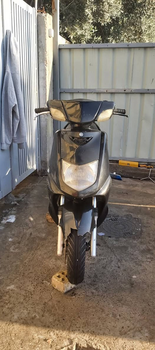 السلام عليكم 
سكنس نثيه للبيع بوشه ٥٨ونص والفات جدد سلف رياضي جديد كهربائيه كله شغاله ابيع كوم حديد الكرنك من جيهت الكلج مسحوك مكاني بغداد العامريه
***********
