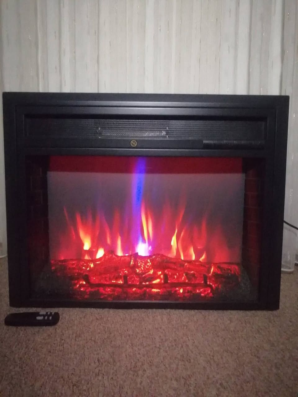 هيتر و مروحه فان + نشره... تحكم دكم و ريمونت نظام سبلت اوتو قياس الحراره 35 درجه طول 75سم  ارتفاع 55 سم إطار معدن واجه زجاجي وزن ثقيل سعر 100 الف موجود عدد للحجز خاص او اتصال ***********
