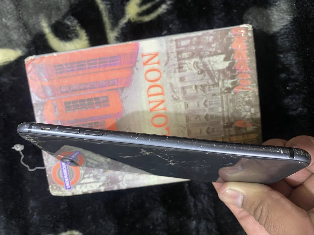 سلام عليكم للبيع ايفون ايت بلاس ذاكره64بطاريه 73جهاز ما مفتوح خلاص فقط الظهر مفطور الباقي كله كفاله سعره90 وبي مجال بسيط ويرهم مراوس 
مكاني اللطيفيه
***********
***********
