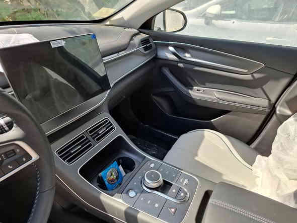 سلام عليكم
 زيرو 2025 مرقمة بغداد تحويل مباشر ثاني يوم 
بصمة + الكارت + الشاحنة + الارضيات 
مع كامل العدة منفاخ وفوم ومثلث وبدلة عمل وهوك سحب وماسحات 
شاشة دوارة ذكية وباقي المواصفات معروفة 
 بالتفويلة الواحدة 45 لتر تمشيك 1200 كيلومتر 
للاستفسار  ***********  اتصال أو واتساب 
مكاني بغداد رصافة
