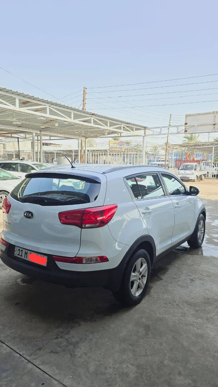 للبيع أو مراوس حسب القناعة
سبورتج موديل 2016 كفالة عامة من صبغ وتبديل كير ومحرك 2000 دوش بلادي ماشية 107 الف حقيقي 
سبير شركة بعدة مانازل لسيارة كلش حلوه ونضيفة 
رقم بغداد لجديد بسمي هزة وسنوية وفحص كلة جديد 
لسعر 165 وبيهة مجال العنوان بغداد لوسفية قرب محطت ناحية الرشيد 
ايي استفسار اتصل لخاص مغلق 📵 
‏‪***********‬‏ . عباس الحميري
