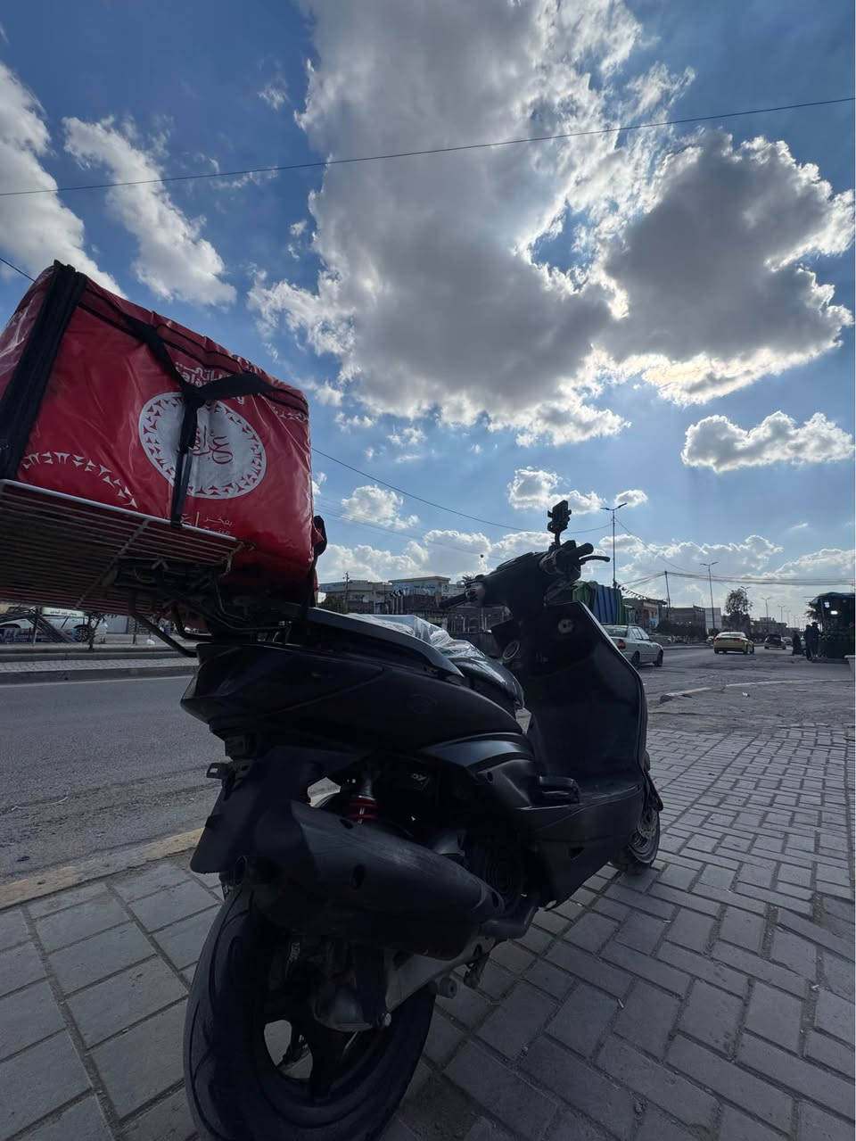 يا الله دراجه سكنز فحل دراجه بعد الصور اسولف

صالنصه رياضي👍

كفرات ابلادي من الطول لطول 👌

شلعه معدل فول اذا مو110  ترجع الدراجه 
الدراجه مابيها نقص بي وقط اذا مو نكره اسرع من بالستي😅

كهربائيات كلها شغاله 

بيها نقص فقط شاشه هيه شغاله بس صاير خظره والتريشه اليسره 
قبق هندر موجود 

دراجه كامله تصوير كامل لدراجه وهيه تشتغل موجود 

سعر الدراجه600الف وبيها مجال قليل كلش 

عناوني بغداد الشعب 

*********** بغداد, العراق
