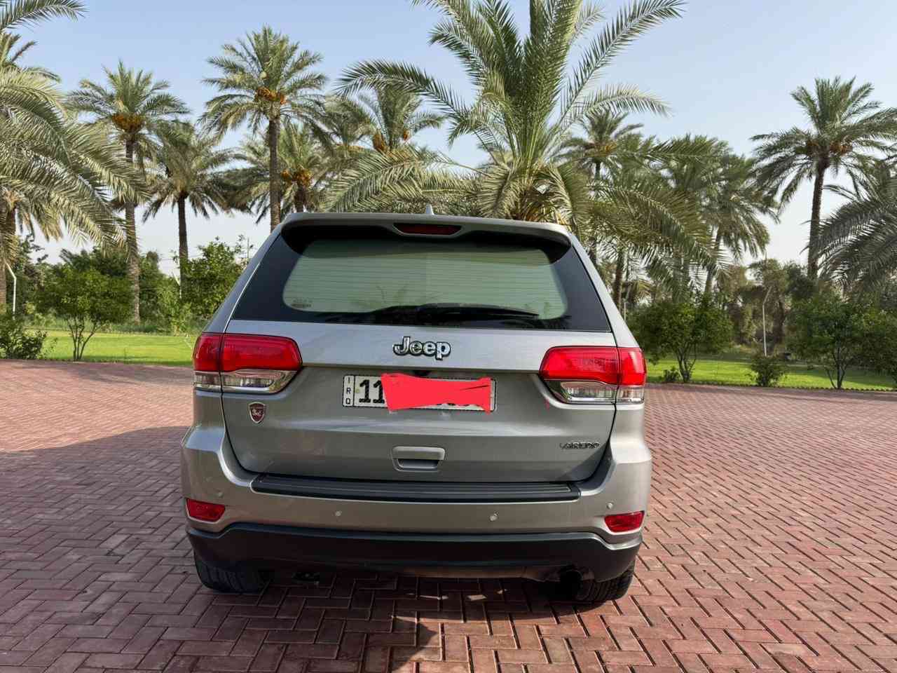 مساء الخير 
جيب خليجي لاريدو 
موديل19 رقم بغداد الدولي
عداد المسافة المقطوعة195 الف 
السيارة جديدة جدآ الصور تحكم
تشغيل عن بعد ريمونت كونترول 
محرك 3600
فتحه سقف 
جلد كشنات 
تحكم أستيرن فول تتحكم
مرأة ترحيب عند الاقتراب ضوئية شفط
تخم تاير جديد كوري
شاشة بلازما أندرويد
لايت زنون بلاد لدات
زراك لايت موشن
زجاج دبل جام 
 حساسات دعاميات خلفي أمامي
يدات نيكل بصمات 
بيها بارد جامرلغ ايمن وثاني هم بي شويه 
237وبيها مجال بسيط 
مكانها بغداد راشديه 
***********
