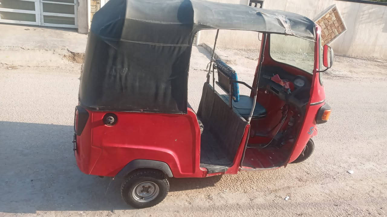 السلام عليكم 
تكتك بياجو موديل 19 للبيع محرك Tvs 
جاهزه أوراق اصولي 7 أوراق 
كهربائيات كامله من كلشي 
سعر 2500 وبيها مجال 
للإستفسار الاتصال على الأرقام التاليه
***********
***********
مكان بابل الحصوه
