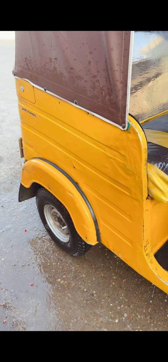 سلام عليكم تكتك لبيع موديل 2019 رقم وسنويه تكتك حلوه خير من الله بس شويه بيه ضربات وبيه بل صفحه مبينه بل صوره مكينه حلوه تخبل سعر 5500 وبيه مجال رقم تليفون *********** ما جاوب ع خاص مكاني بغداد كماليه
