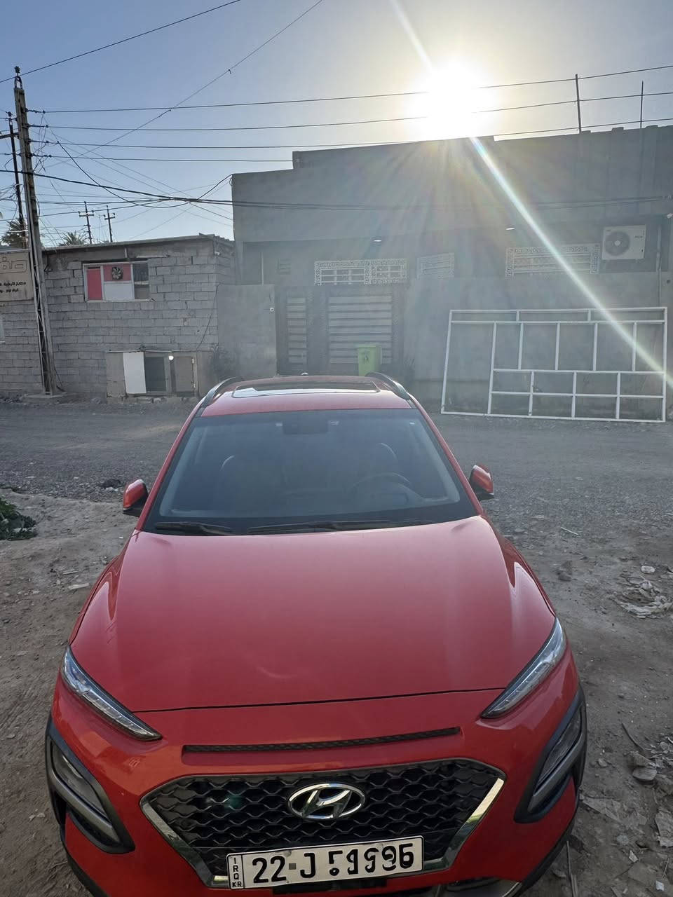 كونا موديل 2020 خليجي رقم اربيل محرك 2000دوش  السعر (16500)$يعني (165ورقه)وبيها مجال بسيط  
1- رادار 
2-تحكم ستيرن 
3- داتا شو 
4- 3 انظمه قياده ( سبورت ، Eco، عادي) 
5-مري شفط
6- فتحه 
7- ماشيه 78 الف كيلو 
8- كشنات جلد 
9- سنويه لل 2030
10- شاشه 
بيها بارد ورصعه بالباب الخلفيه والمكينه مجفته بس بغراض جديده والفديو مال الغراض الجديده موجود السياره بأسمي تحويل او وكاله *********** مكان السياره بغداد
