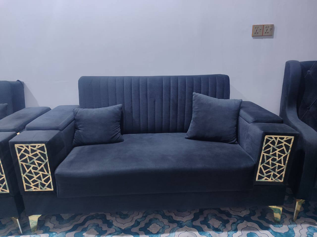 سلام عليكم تخم للبيع تركي شبه جديد
العنوان/ حي جامعه 
الاتصال/***********
