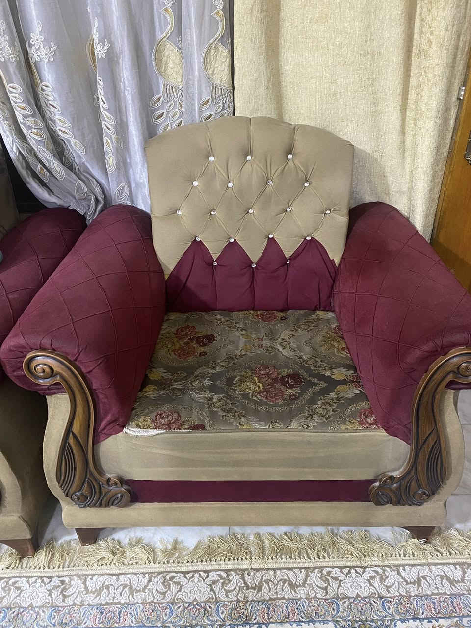 السلام عليكم تخم قنفات للبيع
ام النفر قطعتين 
و ام نفرين  قطعتين
و ال ٣ نفرات  قطعه وحده
مكاني شارع الارامل قرب المستوصف
سعر ١٥٠ و بيهن مجال


**إذا كنت صاحب هذا الإعلان وتريد حذفه لأي سبب، رجاءا أرسل رسالة إلى الدعم الفني**