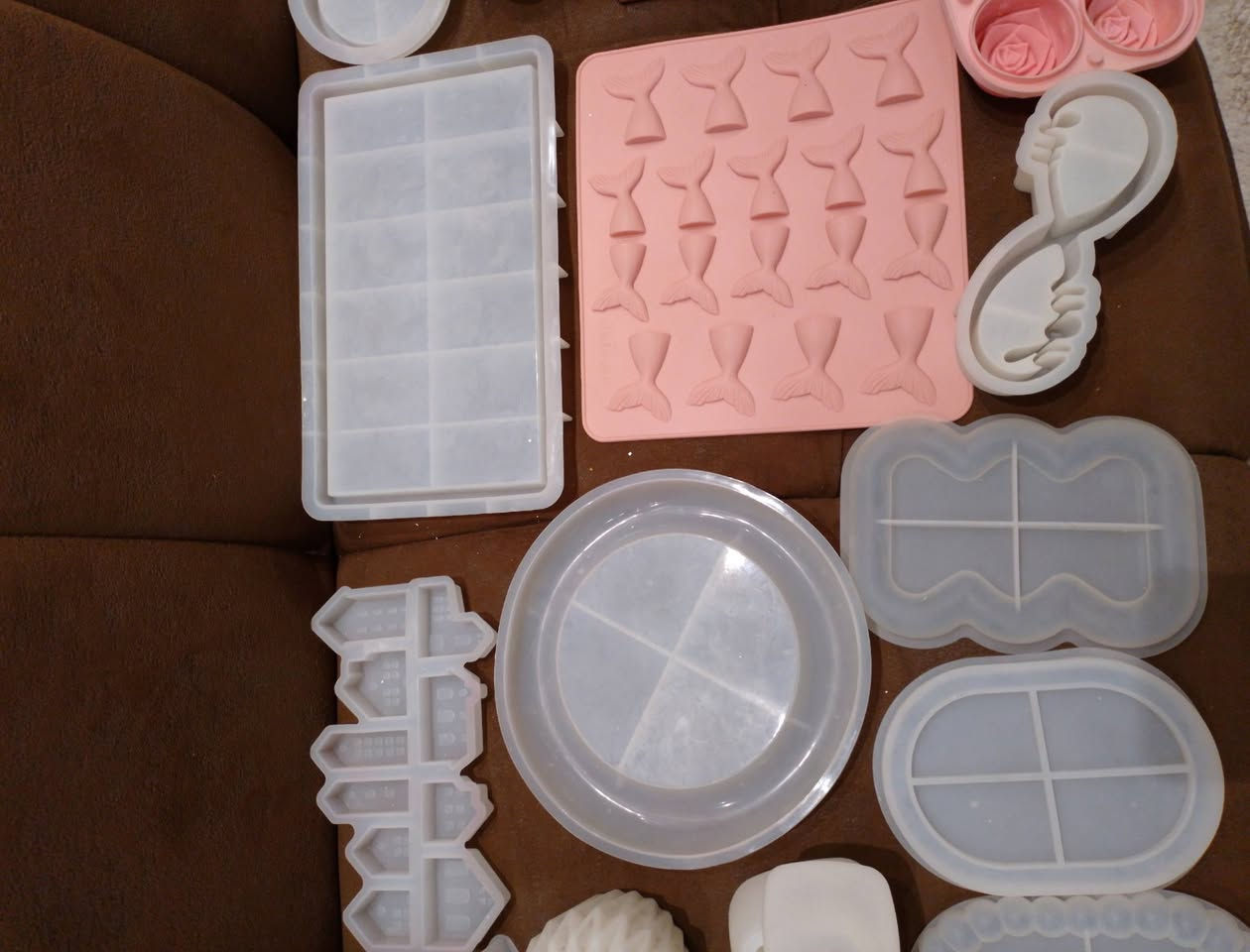 للبيع قوالب حجر وشمع جديد .. ومستخدم 
عندي توصيل


**إذا كنت صاحب هذا الإعلان وتريد حذفه لأي سبب، رجاءا أرسل رسالة إلى الدعم الفني**