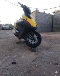 دراجه ماكس للبيع الدراجه ما مفتوحه مرتبه ونضيفه بس يرادلها كابريته وبا...