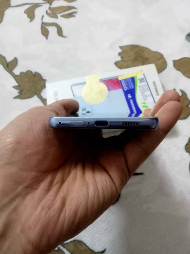جهاز samsung a53نظيف كلش وعلى الفحص لا مفتوح ولا شي ذاكرة 256سلاسة فول والجهاز غني عن التعريف ملحقانة كارتونة فقط 
سعر 220،مكاني بغداد حي الجهاد 
*********** بغداد, العراق
