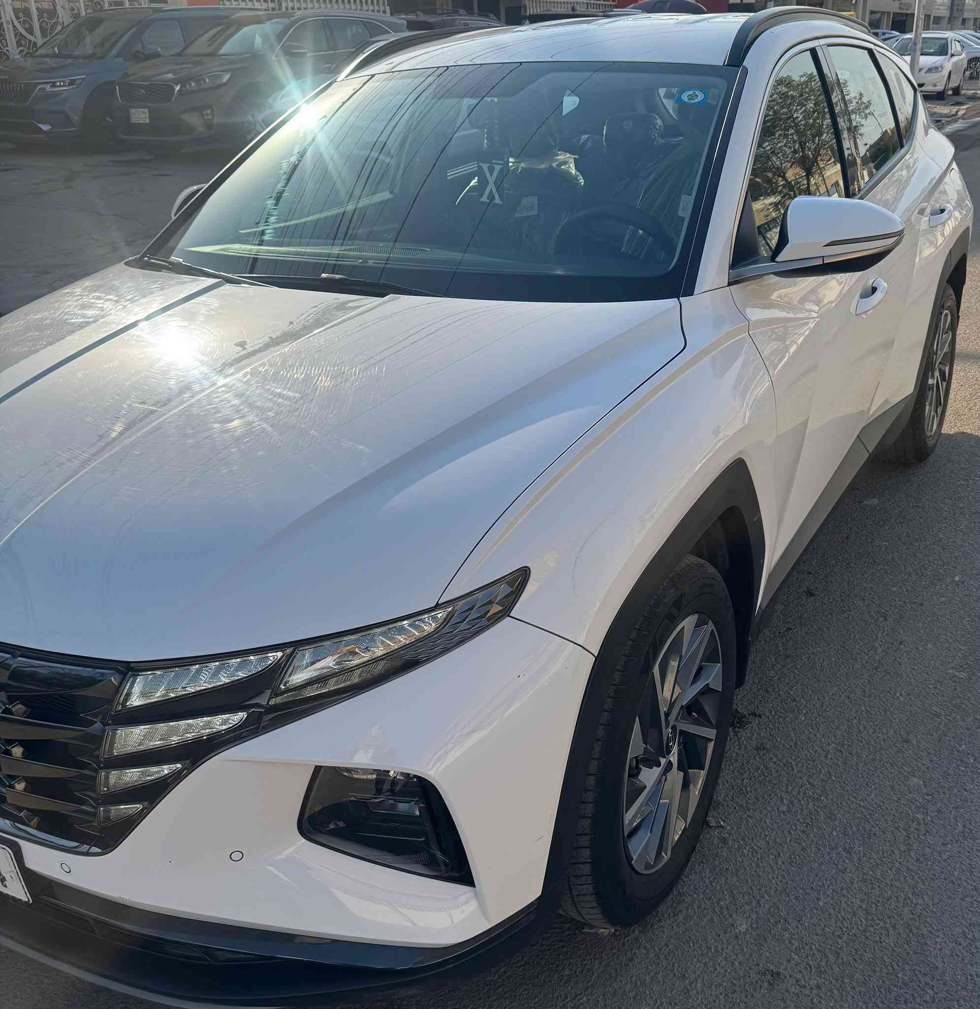 توسان 2023 ماشيه 31 ألف   سعره 210  رقم بغداد الجديد هذا رقمي ***********
