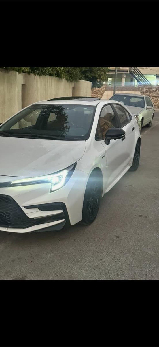 السلام عليكم كورلا هايبرد ٢٠٢٥ رقم بغداد
مواصفات S ابلاك اديشن فول  ماشيه ٥٠٠٠
كشن كهرباء جلد قرمدي تبريد قطعتين 
ويل كروم اسود.  خمس كامرات.  وبعد بيهه اوهواي مواصفات مكاني بغداد حي القاهره 
عارضهه ١٦٧ وبيهه مجال بسيط ***********
