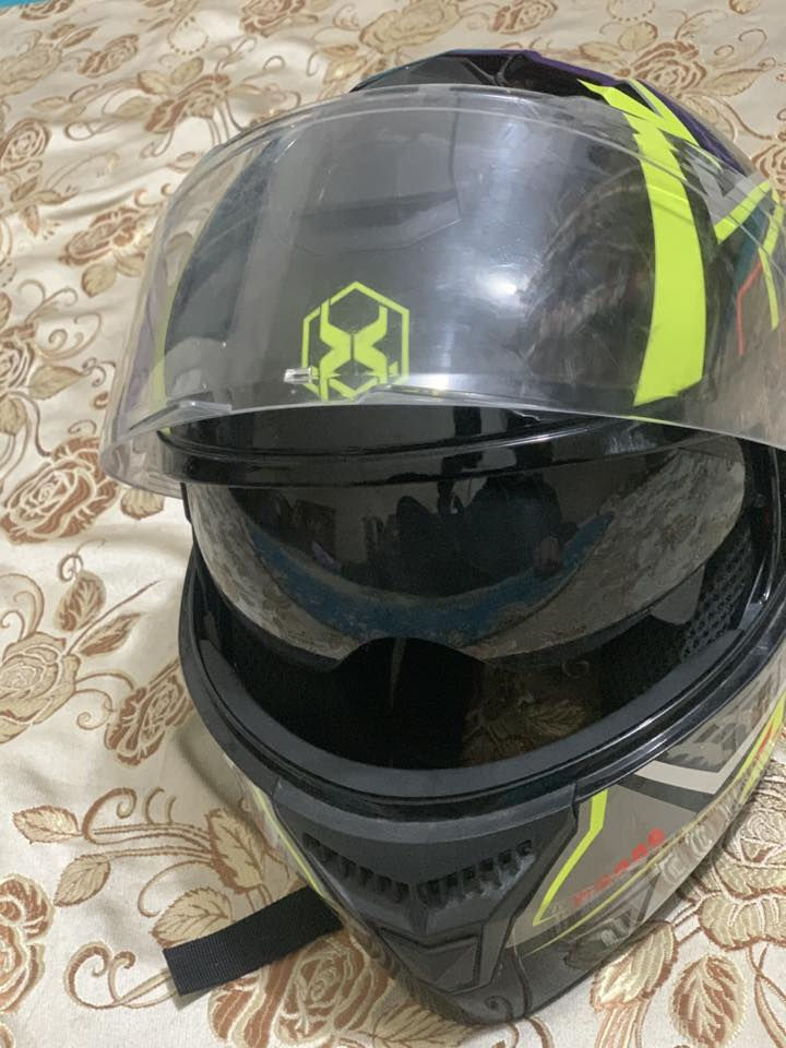 السلام عليكم خوذه للبيع الله شاهد ما استخدمتها هواي اشتريته تقريباً 15 يوم وطلع اسمي بطلبات واريد أبيعها الي تفيده يخابرني مآخذها ب35 رايدها قفل ب30 غير هاذه السعر لا تعب نفسك 
***********
موجود واتساب وخط 
مكاني قرب سيطره سبع قصور 
حي اور
