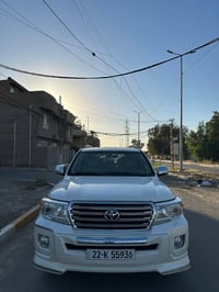 لاندكروز  2015  GXR V6.   بريم فول مواصفات السياره مكفوله كفالة عامة ر...