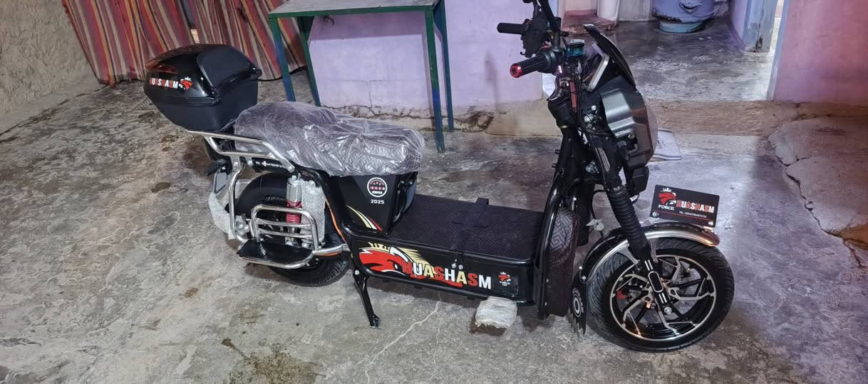 متاح ماطور شحن هيوشه موديل 26 بعدو جديد استخدام 20 يوم الماطور جديد للبيع السعر 825 للستفسار (***********)
