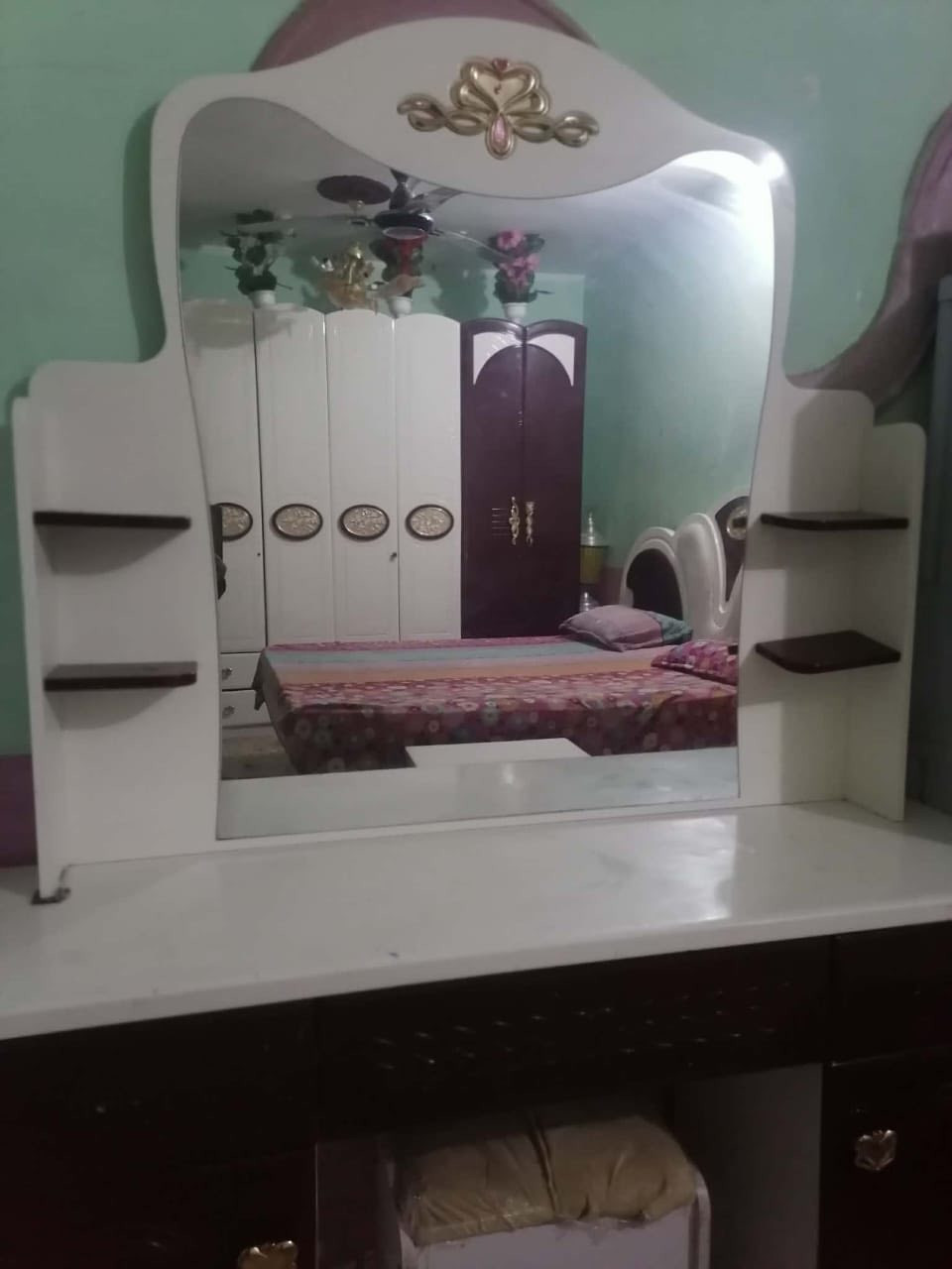 غرفه تركي ابواب نضيفه اي اضرار مابيه مكان سماوه الوركاء سعر 550مراسله اوتصال
***********
