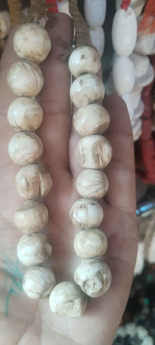 الي على باب الله حجر عطف اصلي قديم المنشأ الهند بلنيبال الساحلية

يوجد جملة مفرد حجر عطف اصلي سعر المكلد ٦٠ الف عدد القطع بالمكلد تتراوح بين ١٥ الي ٣٠ قطعة بالمكلد حسب نوعية الحجرة
للطلب تواصل واتساب ***********
يوجد توصيل كافة محافظات العراق بغداد, العراق
