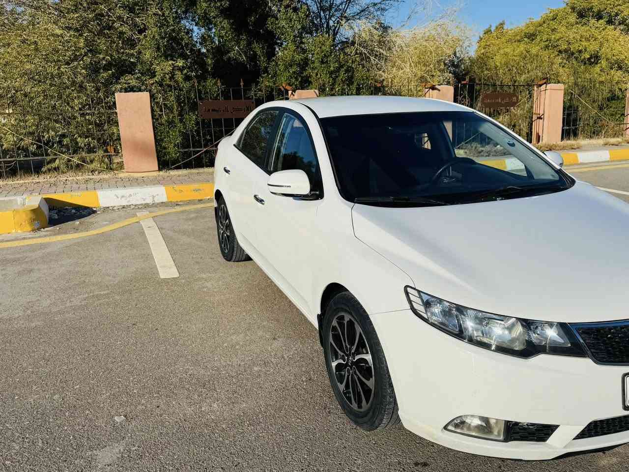 السلام عليكم…
سيراتو موديل ٢٠١٢ خليجي
مكينة 1600دوش.
مرايات شفط+اشاير بالمرايات
رقم اربيل وسنوية باسمي، شرط التحويل المباشر.
مكفولة من الصبغ والتبديل
السيارة بيها بارد فقط قليل بالچاملغ الخلفي الايسر+ وبالصندوك شي قليل.
السعر 115$  
السيارة بالواقع احلى بهواي

مكاني الفلوجة ***********
