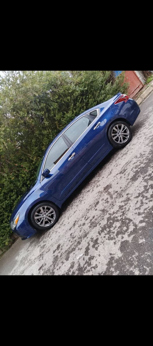 السلام عليكم 
نيسان التيما موديل 2018 SR
فول عدا السلايت 
محرك 2500 
ماشية 72 الف
مواصفات بصمة تشغيل وأبواب وصندوق وتشغيل عن بعد 
كشنات جلد وكهرب وتدفئة 
شفتات ستيرن 
مثبت سرعه 
مانع انزلاق 

صور الضرر بالمنشور بدون ايرباك بجم كبس


**إذا كنت صاحب هذا الإعلان وتريد حذفه لأي سبب، رجاءا أرسل رسالة إلى الدعم الفني**