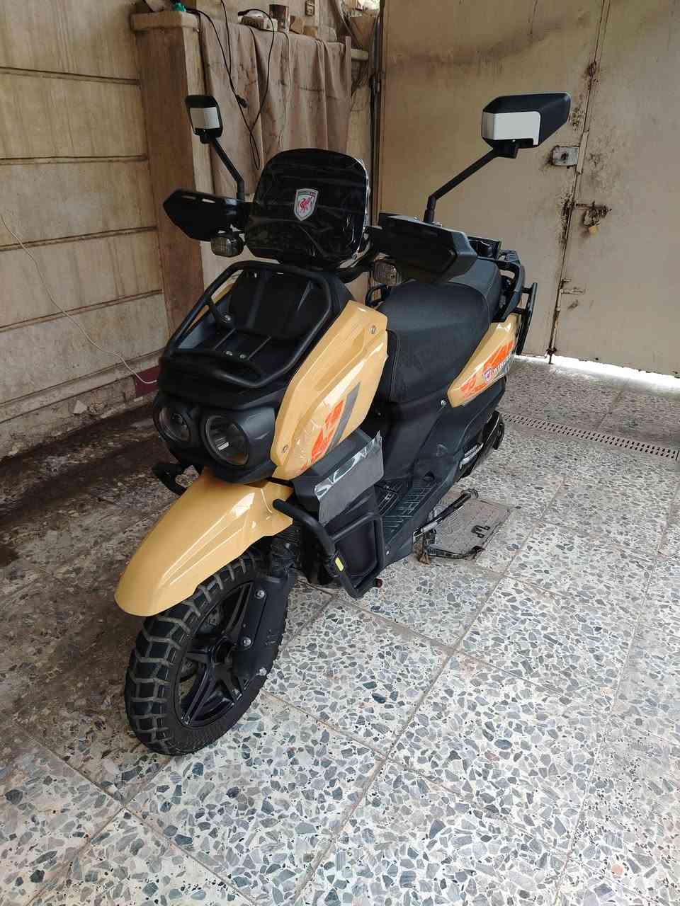 السلام عليكم للبيع دراجه شحن نوع اباتشي موديل 2025 الدراجه جديده بمعنه الكلمه أو مراوس بريان وحش الكون
نضام جبلي
نضام بك 
نضام بارك 
ماشيه700 كيلو بعده جديده
6 بطاريات
تمشي 70 كيلو 
سرعه 99
مكاني بغداد الجديدة
السعر مليون وبيهه مجال 
***********
