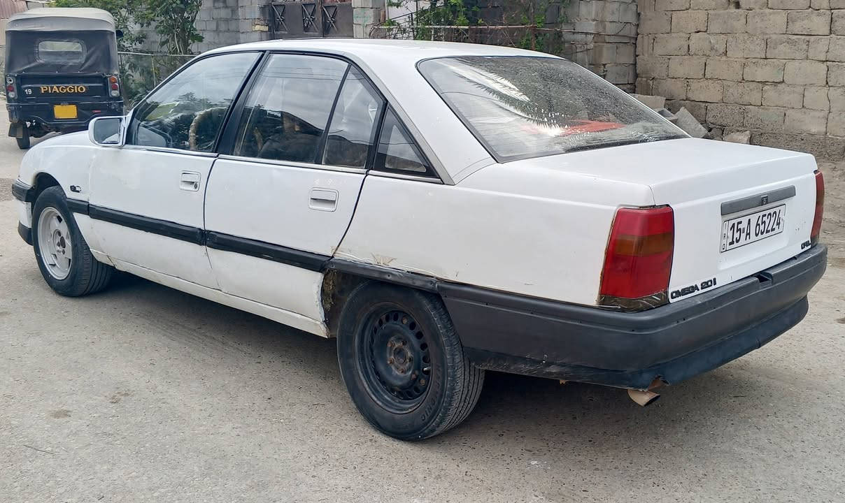 سلام عليكم اوبل اوميكه  موديل 90
البيع سياره حلوه نصبته حلوه 

رقم نكليزي تحويل مباشر 

سنويه عضم عاج ما صاقطه

رقمي ***********
