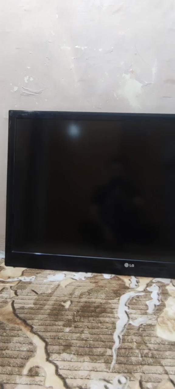 تلفزيون الجي اصلي لللبيع باب اول حجم ٤٣ بدون نت
١٣٠الف
مكان بفداد الزعفرانية 
***********
