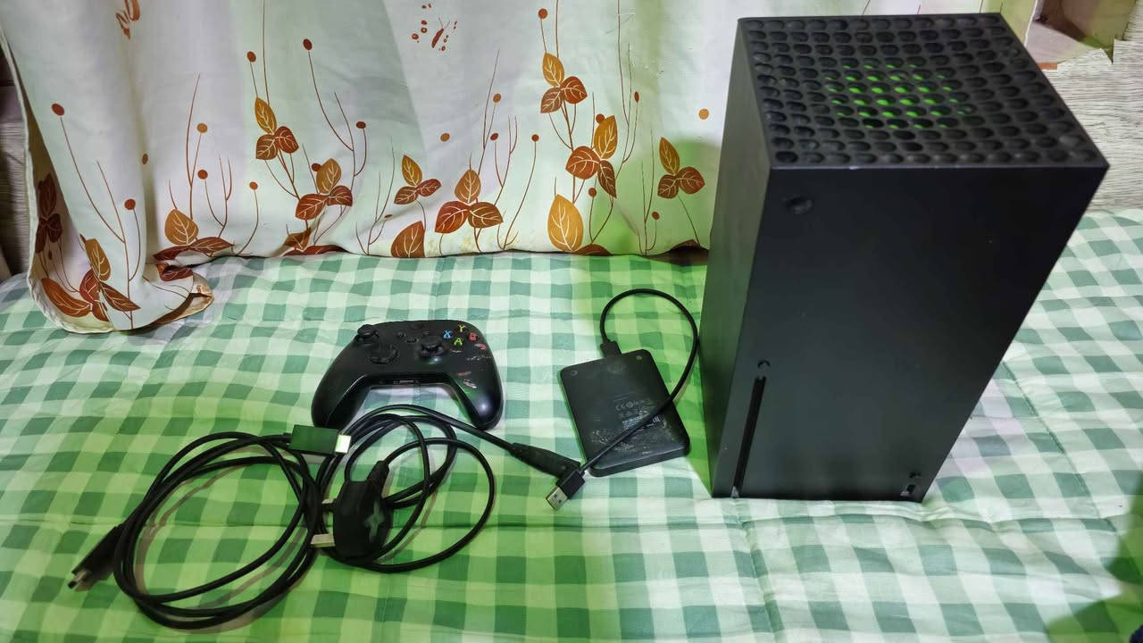 اكس بوكس سيريس اكس مستعمل مع كامل الملحقات 
بدون كارتون مع هارد ٥٠٠ غيغا خارجي 
مع ٤ حسابات مشتركه 
١_ resident evil 9 
2_pes 2021
3_split 
4_reanimal 
مع حساب يحتوي على الالعاب الي بالصور 
مع حساب اخر يحتوي wwe 2019 وفيفا ١٩ و watch dog 2 
ملاحظه مهمه : الجهاز مفتوح للتنظيف امانه الله الولد الي قبلي حلف ممبدل شي 
والجوستك بي درفت ب l3 يرادله تبدله الانلوغ النجف, العراق


**إذا كنت صاحب هذا الإعلان وتريد حذفه لأي سبب، رجاءا أرسل رسالة إلى الدعم الفني**