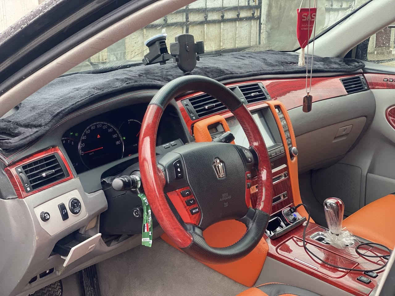 شاهينه ٢٠٠٧ شتى نموونه مه كينه ٨٢  گه وره ناوو قه يسى فوول ته نها سلايدوو هيته ر نيه***********
