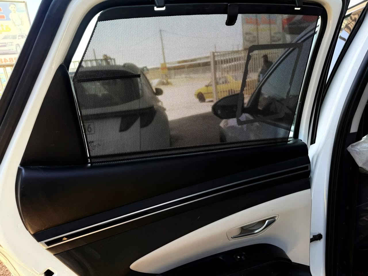 السلام عليكم
توسان 2021 اللون ابيض وارد خليجي رقم اربيل ب اسمي محرك 2000

السياره تبديل دهن والفحص الشامل كله بالشركة ..شركة الاولى موتور

المواصفات 
بصمه.. شاشه كاميرا 
تحكم ستيرن جهتين 
ثلاثه انظمه قياده 
مثبت سرعه
اشاير مري
مري شفط
شاحن  لاسلكي و USP  
حساسات امامي خلفي
مانع انزلاق 
لد امامي
اوتو هولد
تبريد قطعتين
هاند بريك دكمه
كرسي سائق كهرباء
بردات بلادي خلفي
ماشية. 64 KM

السعر مناسب و ترهم مقدمة و قسط

مكاني موصل /قيارة
للاستفسار /***********
