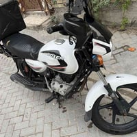 لبيع بوكسر مديل 2021وراق كامل سعر مليون 10000تصال.        07735549222